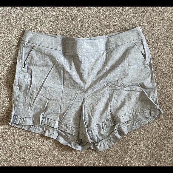 LOFT Pants - Loft side zip shorts